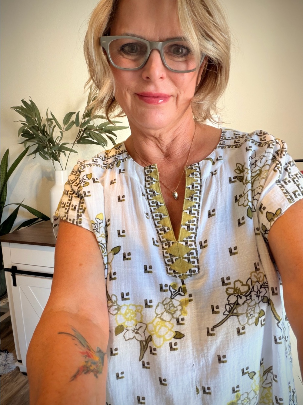 Liverpool White Floral Short-Sleeve Tunic with Olive Trim